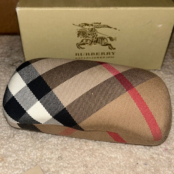 vintage BURBERRY SUNGLASSES - Picture 5 of 5